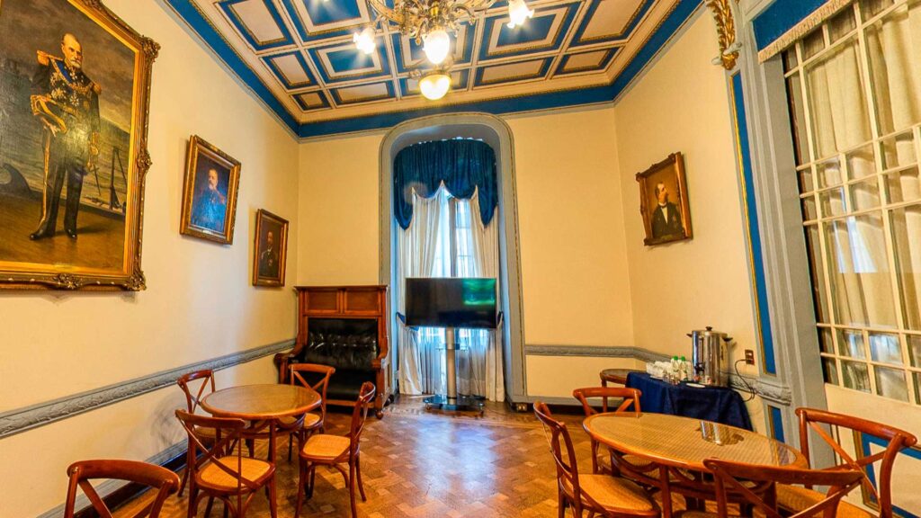 SALA-ALMIRANTE-MONTT